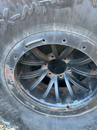 yokohama 40 pulgadas homologables solo gomas 1800