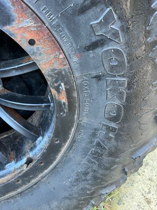yokohama 40 pulgadas homologables solo gomas 1800