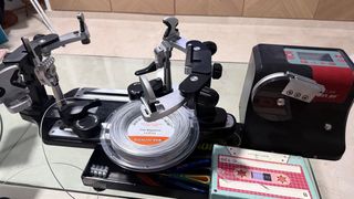 encuerdo raquetas de tenis en Villaviciosa de Odón