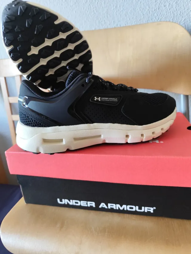 Zapatillas Under Armour Hombre Negras Blancas