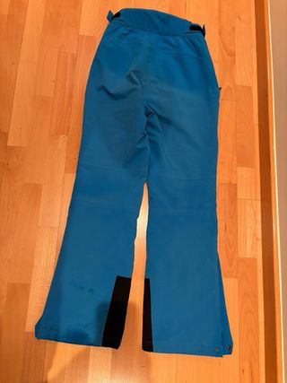 Anorak Esquí Mujer Salomon Rojo y Azul y pantalón