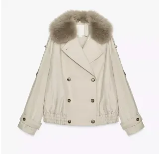 Trench corto color crudo water repellent