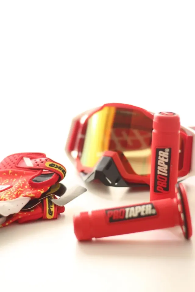 Pack Motocross Gafas, Guantes y puños.