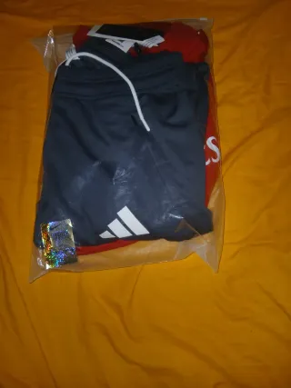 Conjunto Adidas Arsenal Gris y Rojo
