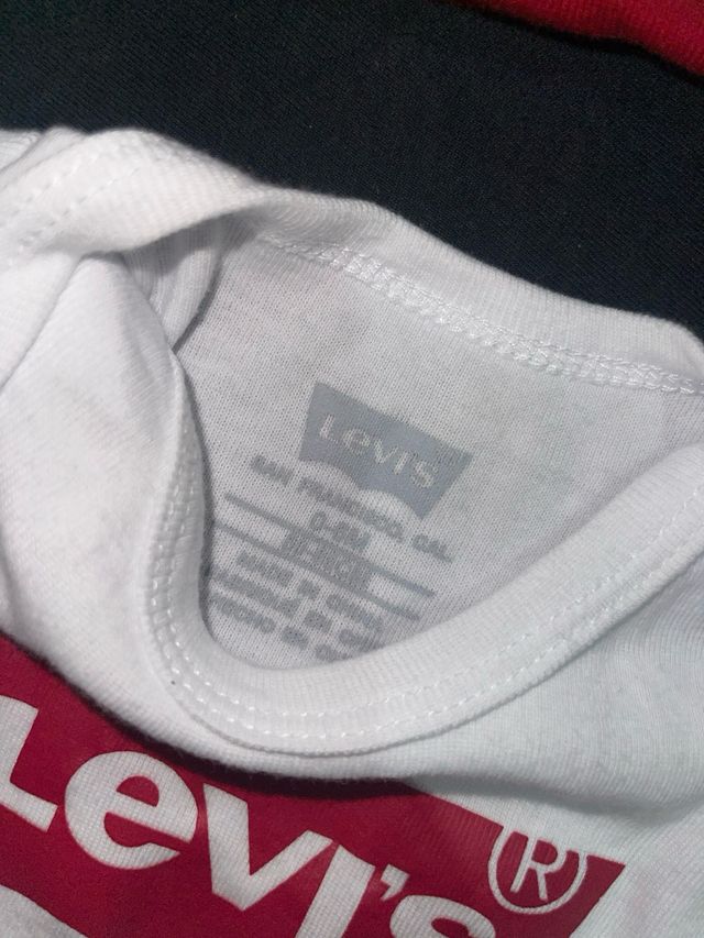 Conjunto Bebé Levi's Blanco y Rojo