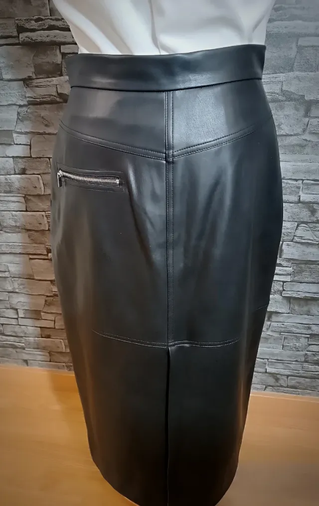 Falda larga polipiel negra Sfera L