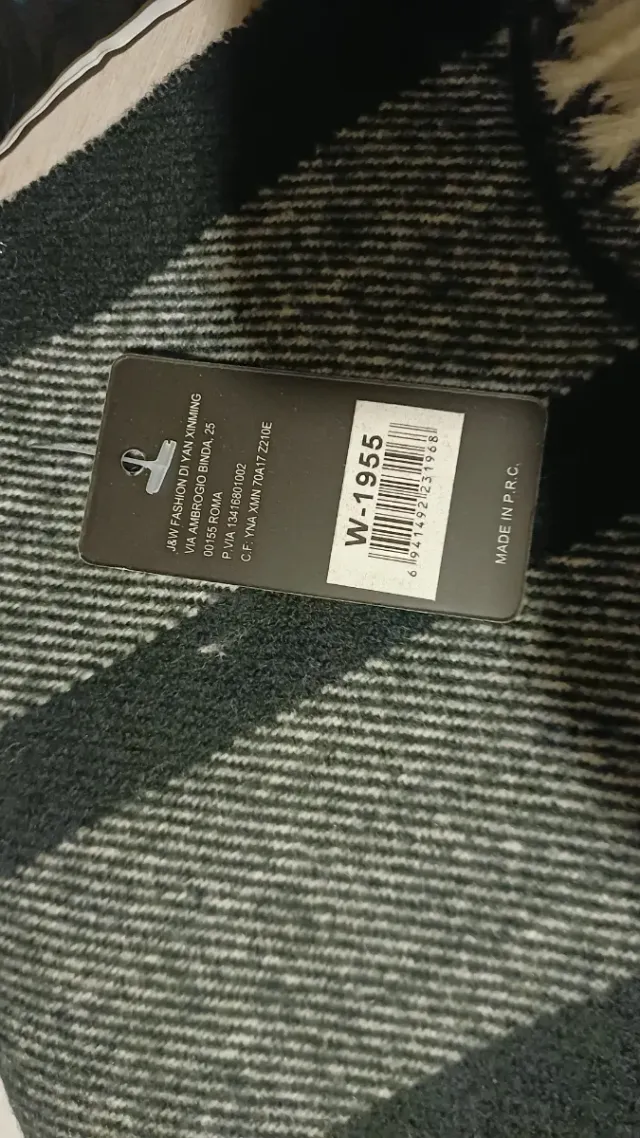 Sciarpa a quadri grigio e nero