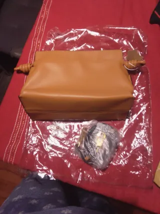 Bolso de piel marrón