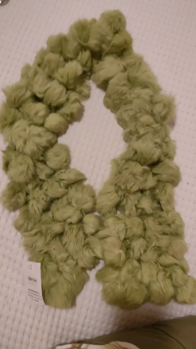 Bufanda de pelo verde