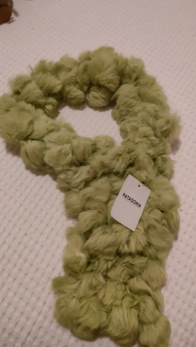 Bufanda de pelo verde