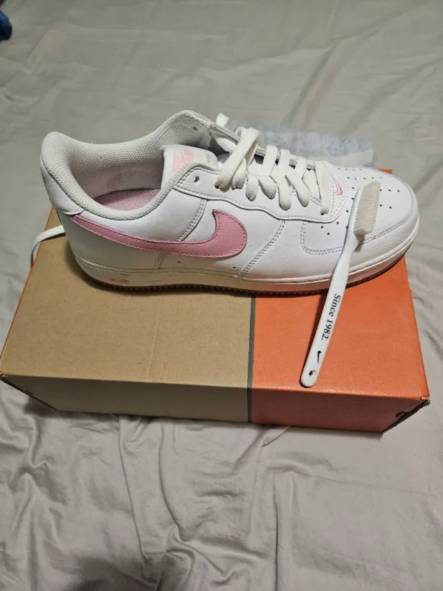 Nike Air Force Low Retro Blanco/Rosa