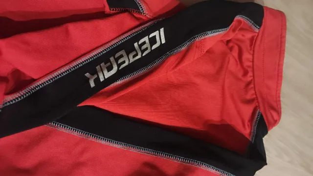 Icepeak. Camiseta técnica 128cm