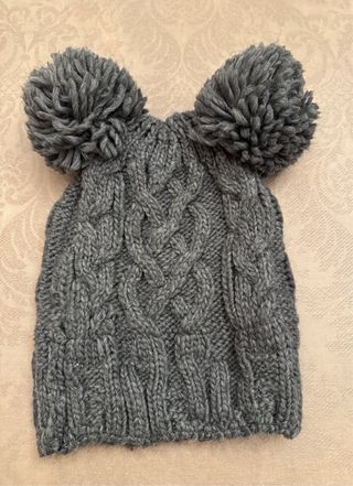 Gorro lana infantil con pompones
