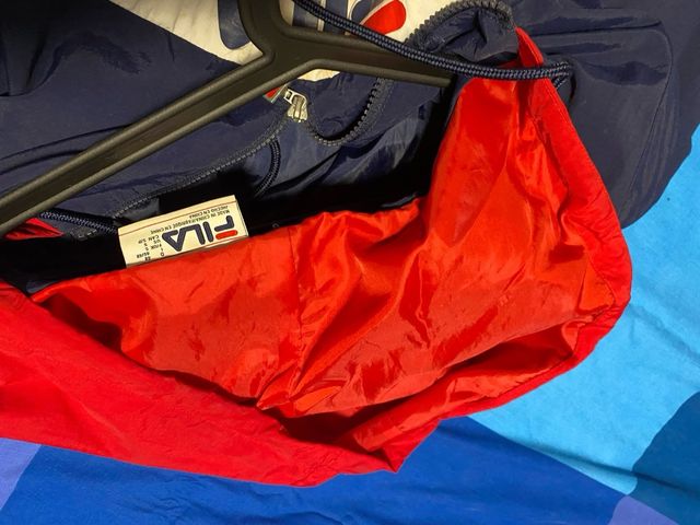 Cortavientos Fila Azul y Rojo