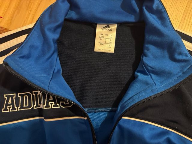 Chaqueta Adidas Azul y Negra