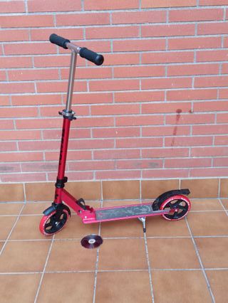 Patinete plegable rojo