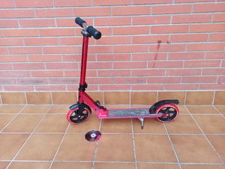 Patinete plegable rojo
