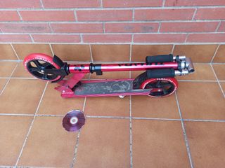 Patinete plegable rojo