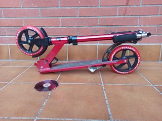 Patinete plegable rojo