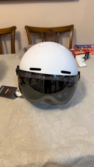 Casco de esquí TALLA S con visera incorporada