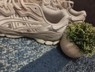 Zapatillas Asics NYC Gel Beige/Gris