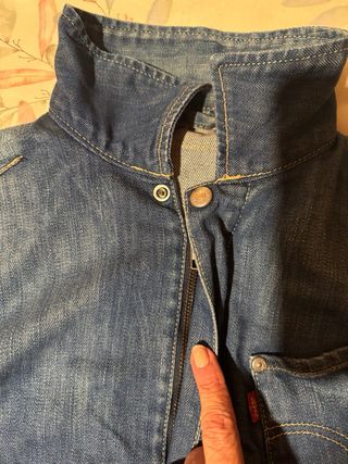 Cazadora Vaquera Levi's. súper chula