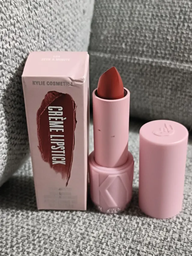Barra de labios Kylie Cosmetics Tono 509