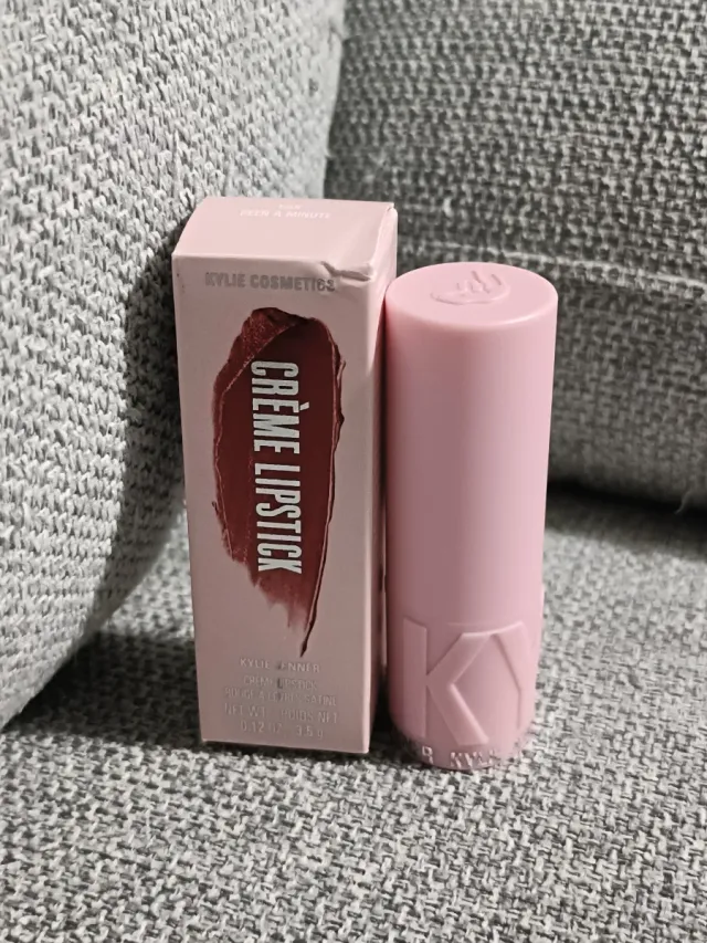 Barra de labios Kylie Cosmetics Tono 509