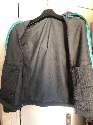 Chaqueta Avalanche Cortavientos Impe￼rmeable.