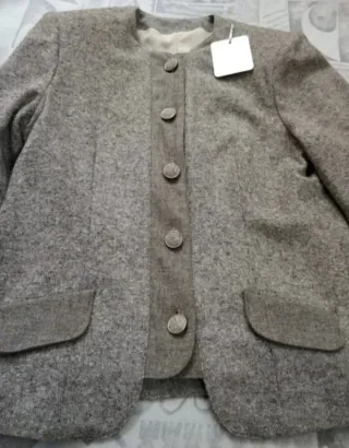 Traje Chaqueta y Falda Nuevo