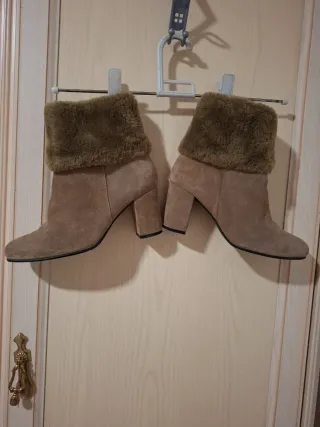 Botines tobilleros con peluche