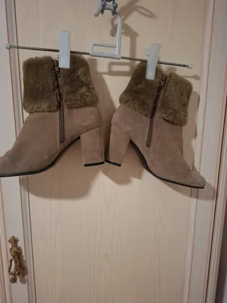 Botines tobilleros con peluche