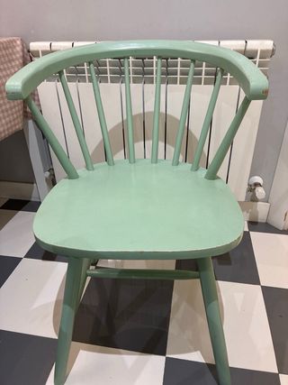 Sillas de madera verde agua