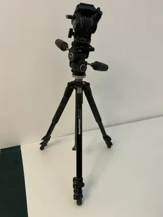 Tripode manfrotto 804RC2 con cabezal de video