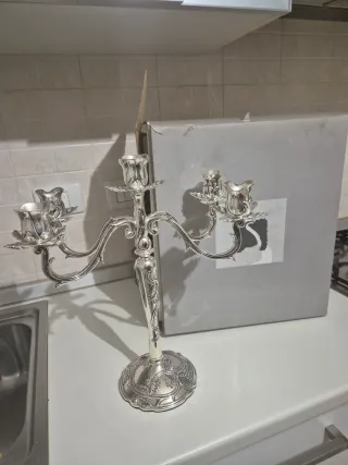 Candelabro Argentato 5 Fiamme,nuovo mai usato.