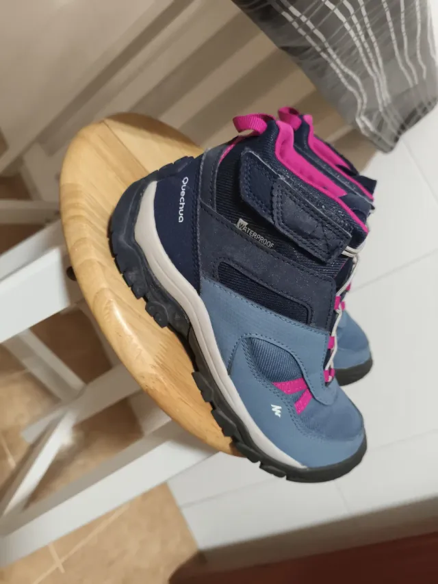 Botas Quechua niña Waterproof. Puestas tres veces