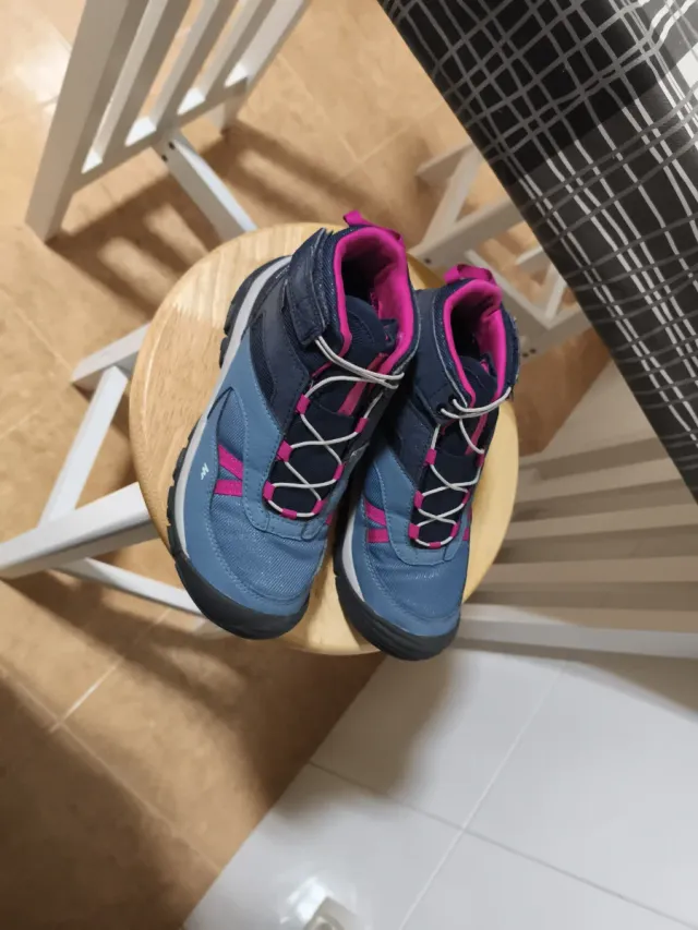 Botas Quechua niña Waterproof. Puestas tres veces