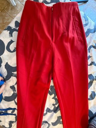 Pantalón de vestir rojo