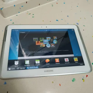 Tablet Samsung Plata y Blanca