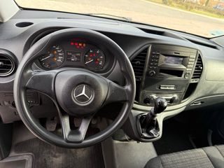 Mercedes Vito Tourer 111 Blue TEC Larga 2017
