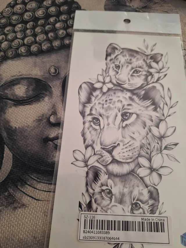 Tatuaje temporal familia leones
