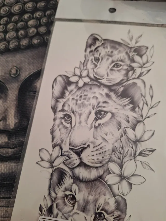 Tatuaje temporal familia leones