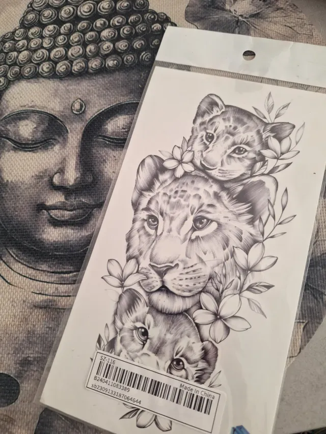 Tatuaje temporal familia leones