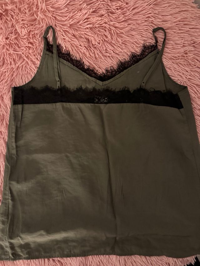 Tirantes de encaje verde y blanco