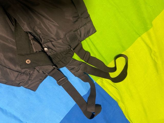 Pantalones de esquí negros con tirantes