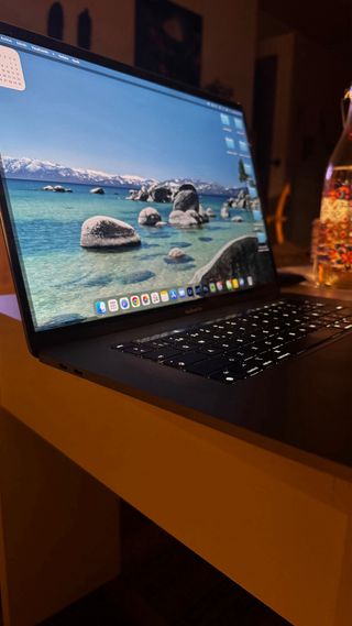 MacBook Pro 16 2019 Touch Bar
