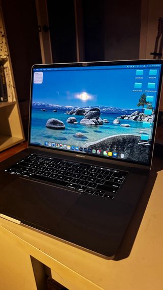 MacBook Pro 16 2019 Touch Bar