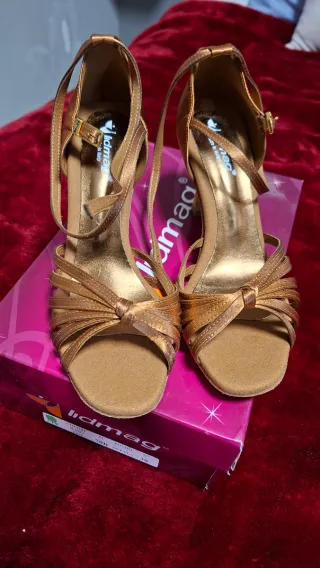 Zapatos de baile Lidmag dorados talla 38 Nuevos