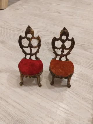 2 Mini Sillas Decorativas Vintage