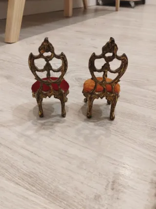 2 Mini Sillas Decorativas Vintage